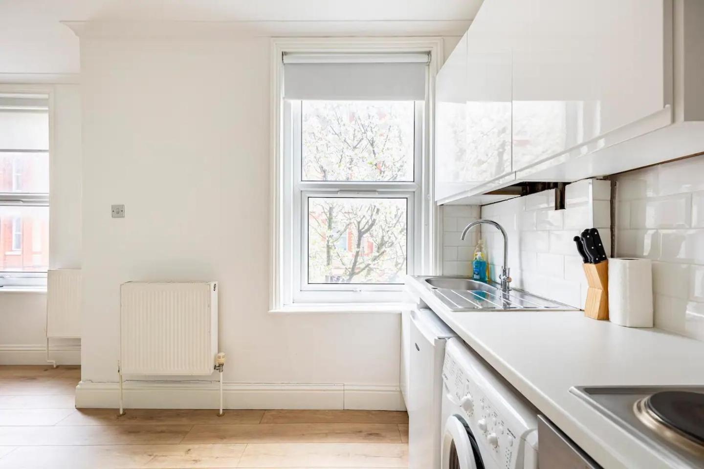 Stylish One Bedroom Apartment In Greater London Exterior photo